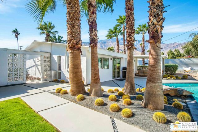 444 E Glen Circle, Palm Springs, CA 92262