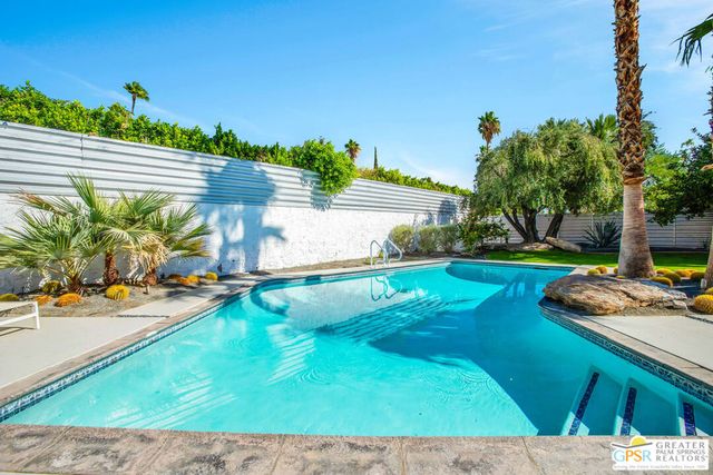 444 E Glen Circle, Palm Springs, CA 92262