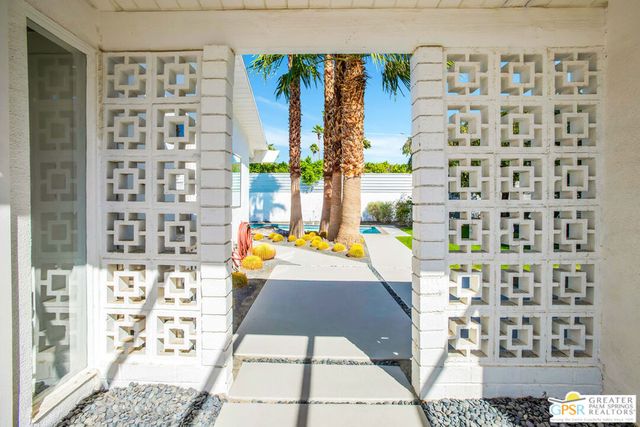 444 E Glen Circle, Palm Springs, CA 92262