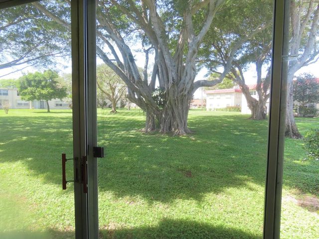 17 Willowbrook Lane 106, Delray Beach, FL 33446