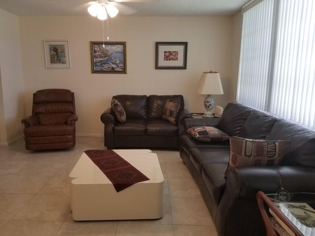 17 Willowbrook Lane 106, Delray Beach, FL 33446