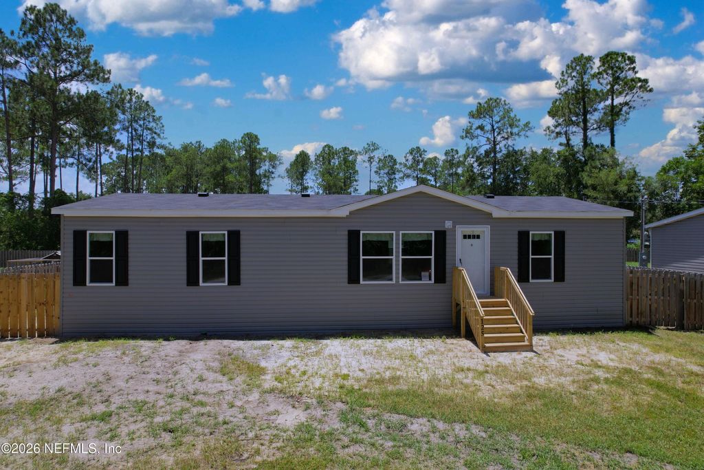 125 DOMINGO Road, Satsuma, FL 32189