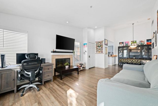 18736 Caminito Cantilena 190, San Diego, CA 92128