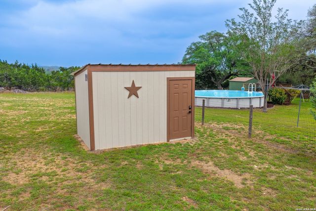 715 Old Orchard, Bandera, TX 78003