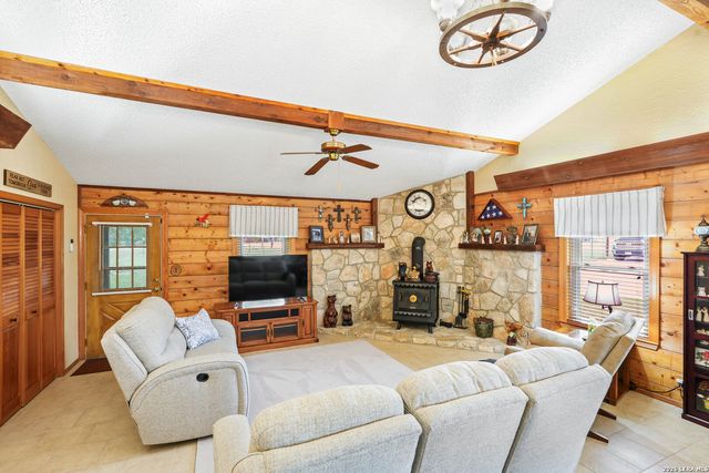 715 Old Orchard, Bandera, TX 78003
