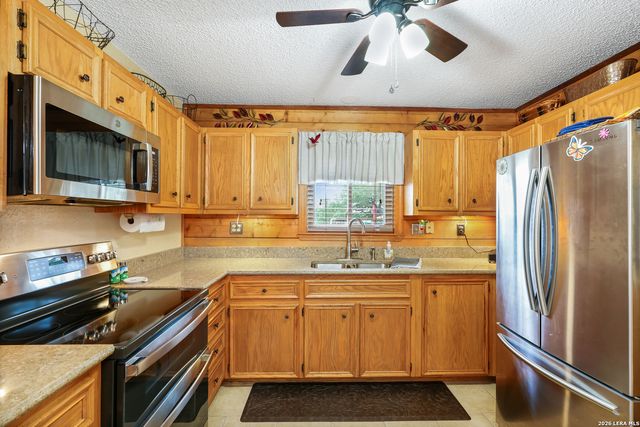 715 Old Orchard, Bandera, TX 78003