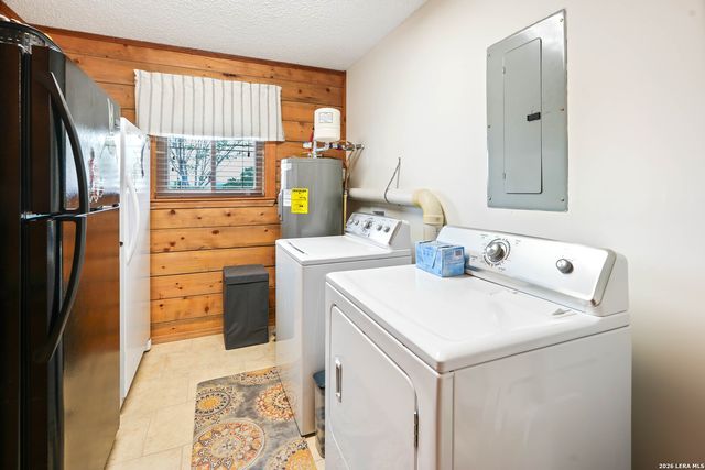 715 Old Orchard, Bandera, TX 78003