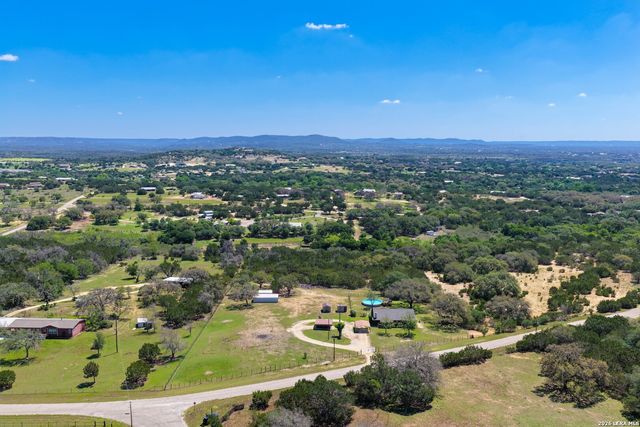 715 Old Orchard, Bandera, TX 78003