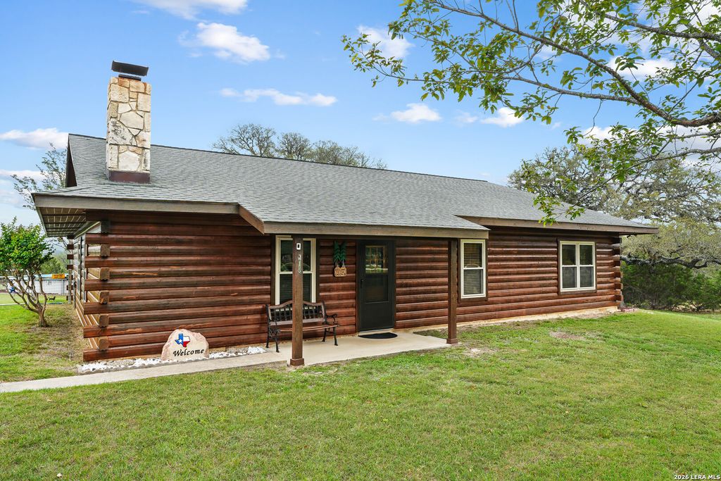 715 Old Orchard, Bandera, TX 78003