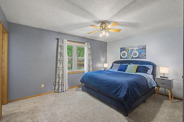 11216 Wisconsin Avenue N, Champlin, MN 55316