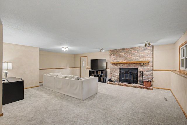 11216 Wisconsin Avenue N, Champlin, MN 55316