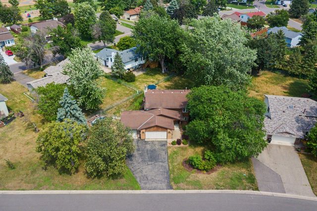 11216 Wisconsin Avenue N, Champlin, MN 55316