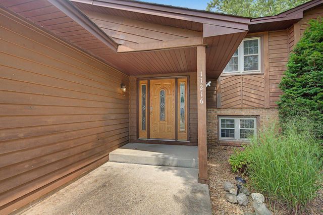 11216 Wisconsin Avenue N, Champlin, MN 55316