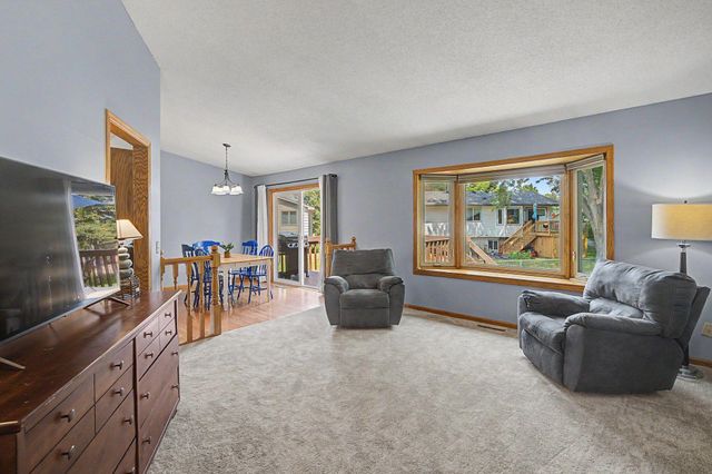 11216 Wisconsin Avenue N, Champlin, MN 55316