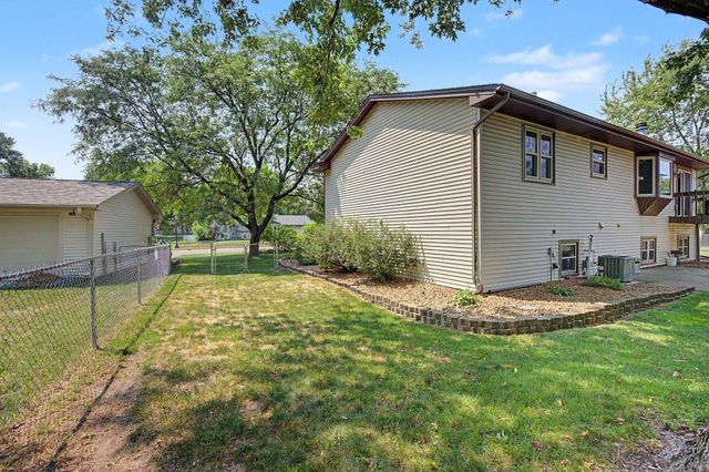 11216 Wisconsin Avenue N, Champlin, MN 55316
