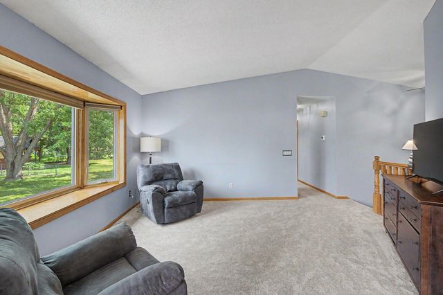 11216 Wisconsin Avenue N, Champlin, MN 55316