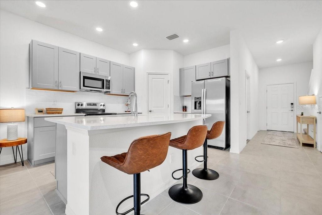 Image 11 of property listing at 16632 BERGAMO PLACE, Bradenton, FL 34211