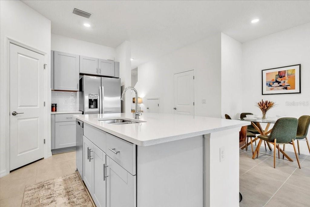 Image 14 of property listing at 16632 BERGAMO PLACE, Bradenton, FL 34211