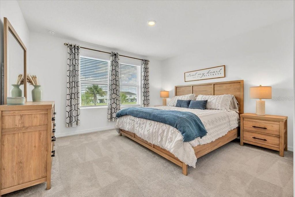 Image 28 of property listing at 16632 BERGAMO PLACE, Bradenton, FL 34211