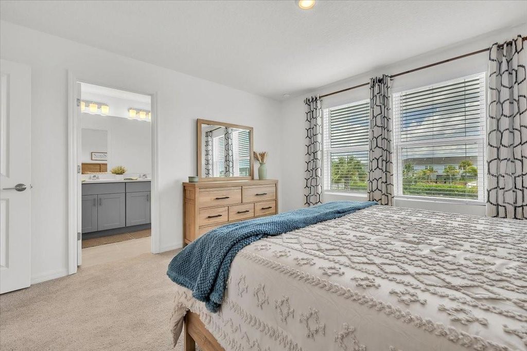 Image 30 of property listing at 16632 BERGAMO PLACE, Bradenton, FL 34211
