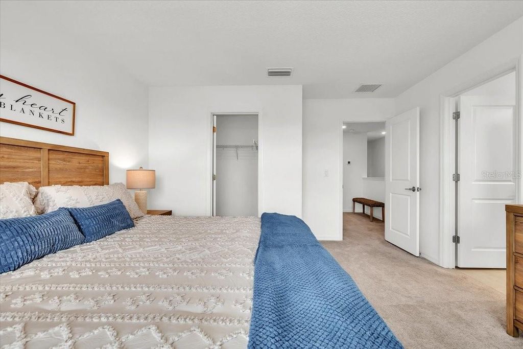Image 32 of property listing at 16632 BERGAMO PLACE, Bradenton, FL 34211