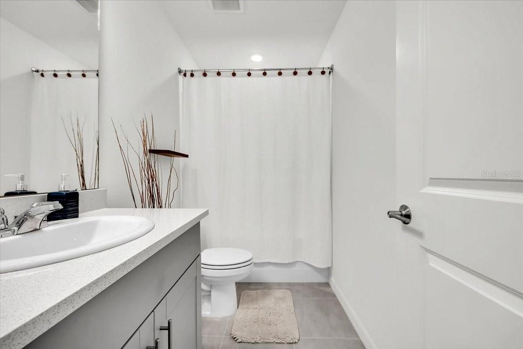 Image 41 of property listing at 16632 BERGAMO PLACE, Bradenton, FL 34211