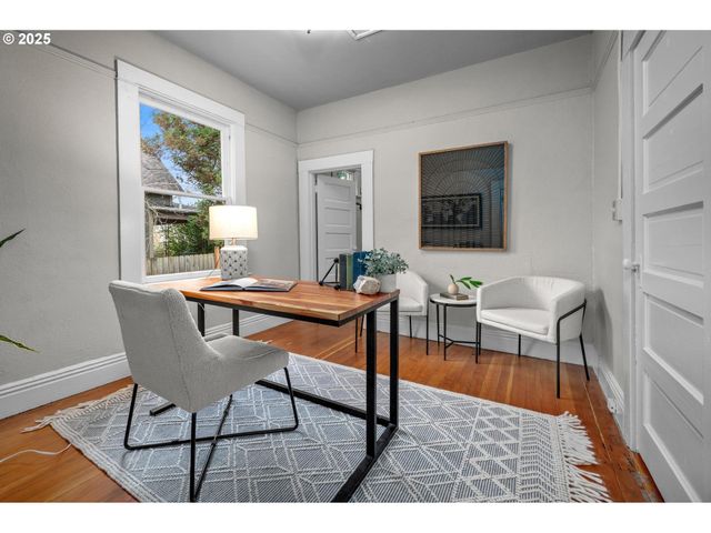 4426 N COMMERCIAL Ave, Portland, OR 97217