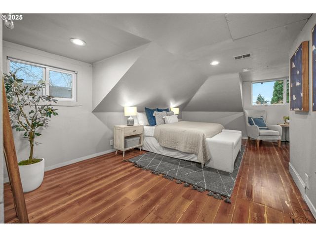 4426 N COMMERCIAL Ave, Portland, OR 97217