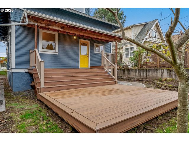 4426 N COMMERCIAL Ave, Portland, OR 97217