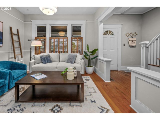 4426 N COMMERCIAL Ave, Portland, OR 97217