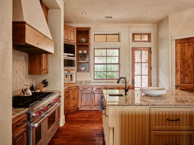 4800 Toreador DR, Austin, TX 78746