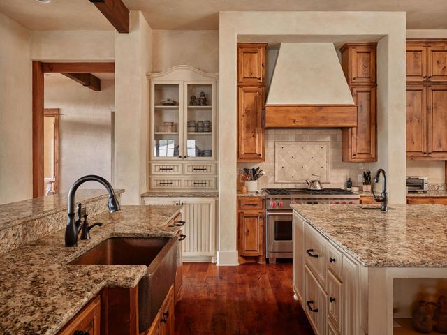 4800 Toreador DR, Austin, TX 78746