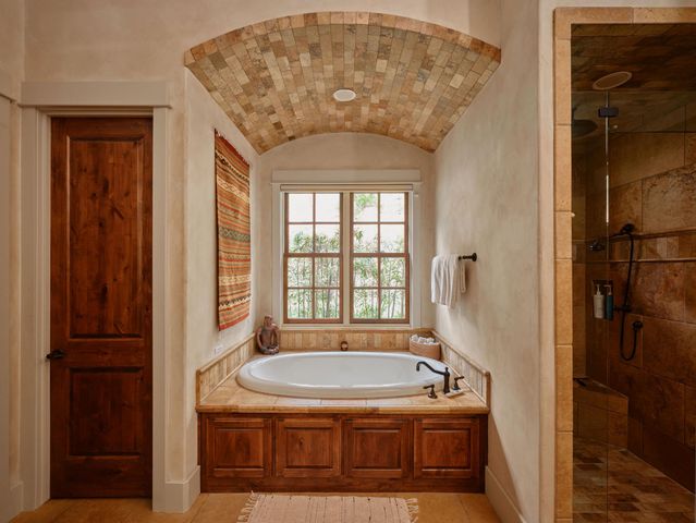 4800 Toreador DR, Austin, TX 78746