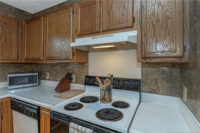 1132 Hoke Loop Road, Fayetteville, NC 28314