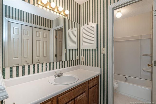 1132 Hoke Loop Road, Fayetteville, NC 28314
