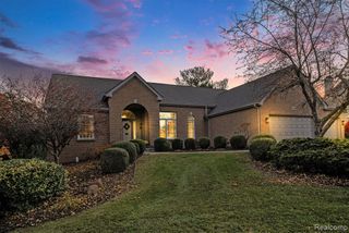 4019 Pine Ridge Court, Fenton, MI 48430