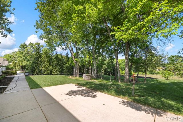 12775 W Watson Road, Sunset Hills, MO 63127