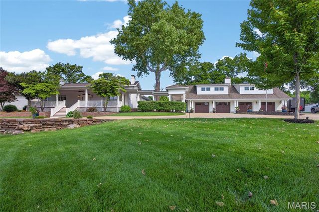 12775 W Watson Road, Sunset Hills, MO 63127