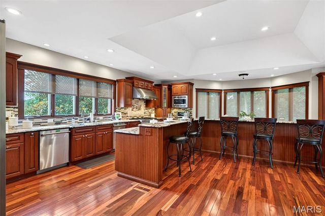 12775 W Watson Road, Sunset Hills, MO 63127