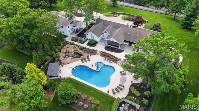 12775 W Watson Road, Sunset Hills, MO 63127