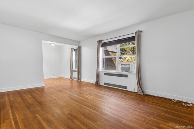 824 Palmer Road 2D, Bronxville, NY 10708
