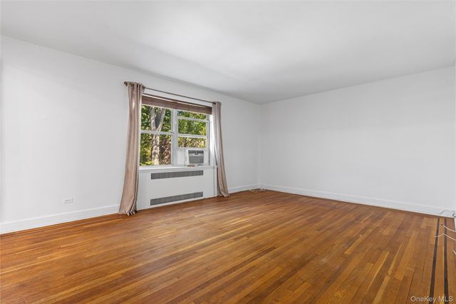 824 Palmer Road 2D, Bronxville, NY 10708