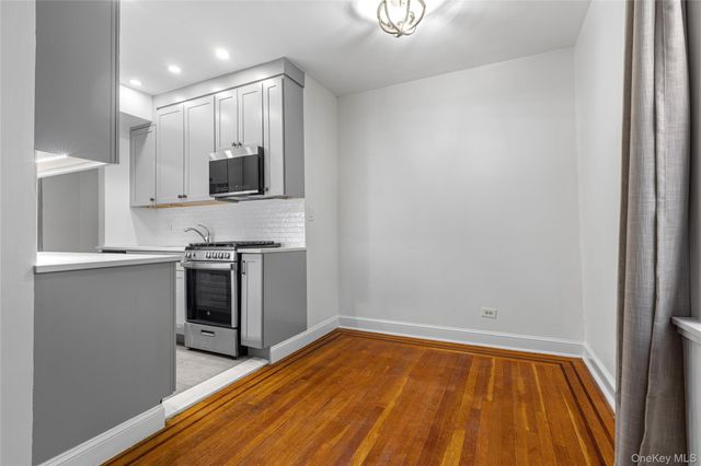 824 Palmer Road 2D, Bronxville, NY 10708
