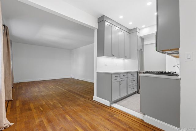 824 Palmer Road 2D, Bronxville, NY 10708