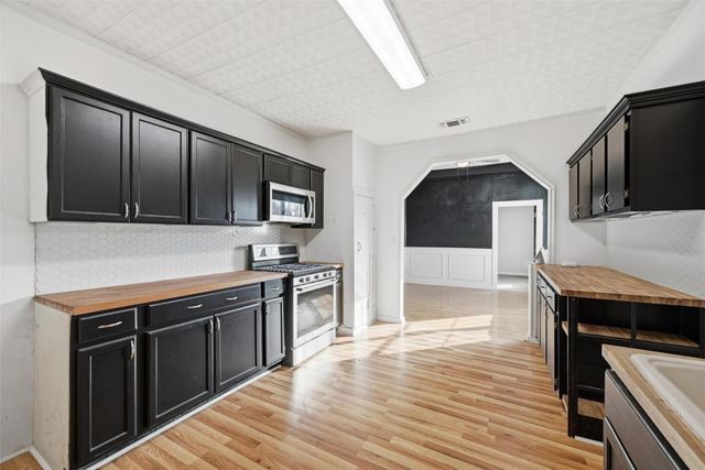 507 E Maple Street, Whitewright, TX 75491