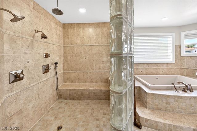 2033 Winter Wind Street, Las Vegas, NV 89134