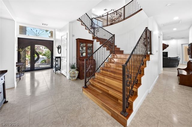2033 Winter Wind Street, Las Vegas, NV 89134
