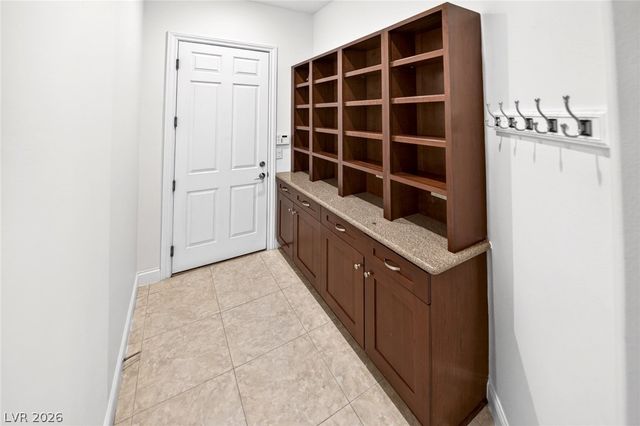 2033 Winter Wind Street, Las Vegas, NV 89134