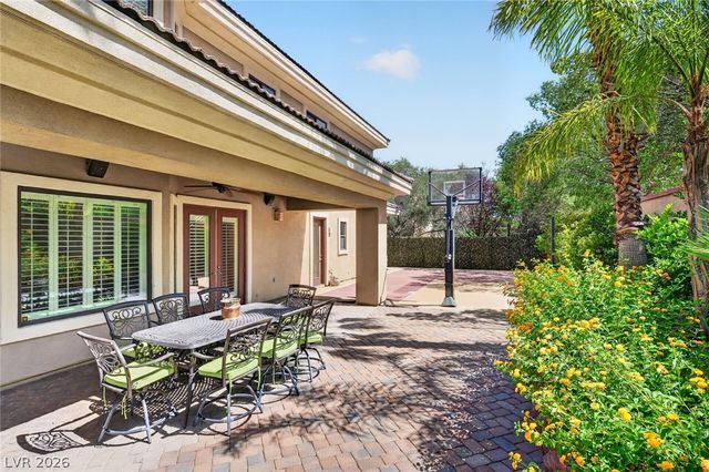 2033 Winter Wind Street, Las Vegas, NV 89134