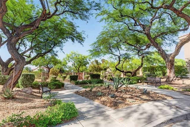 2033 Winter Wind Street, Las Vegas, NV 89134